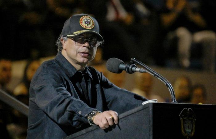 Colombian president says troops deployed to Venezuela border after US attacks