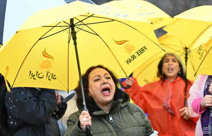 Iran protests persist despite deadly crackdown, internet blackout