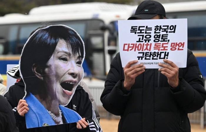 Leaders of Japan and South Korea meet as China flexes muscles