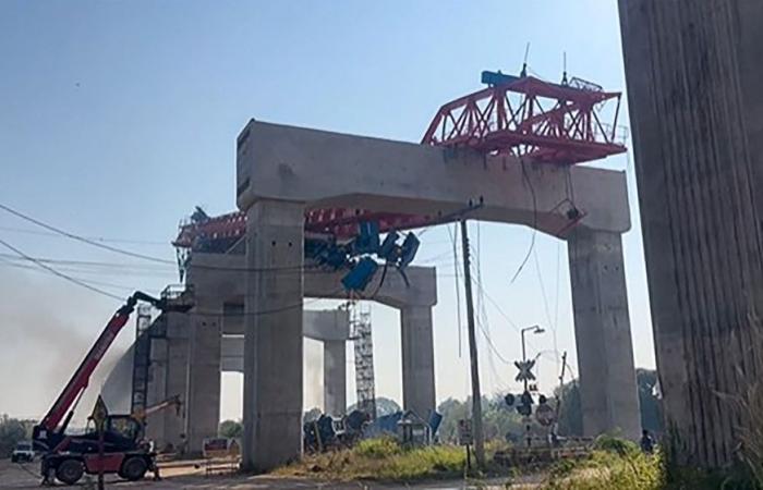 At least 19 killed after crane falls on train in Thailand, 80 injured