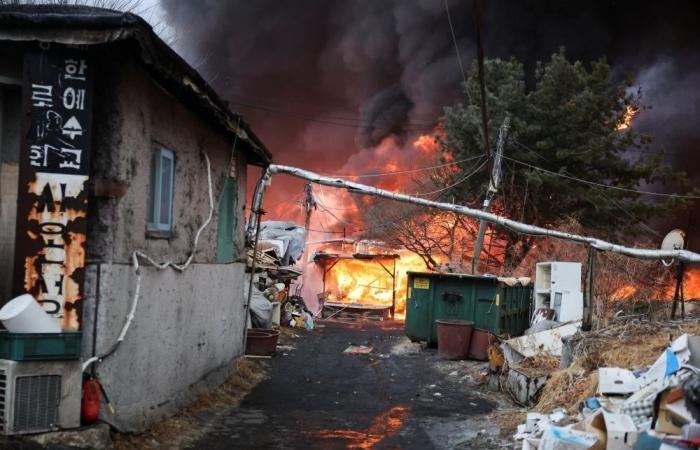 Fire rips through slum area in Seoul’s upmarket Gangnam, 300 firefighters rush to contain flames