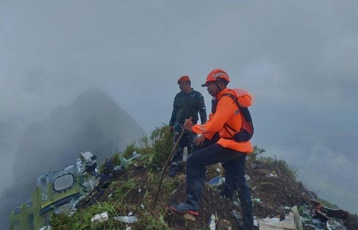 Rescuers find all 10 bodies after Indonesia’s fishery plane crashes
