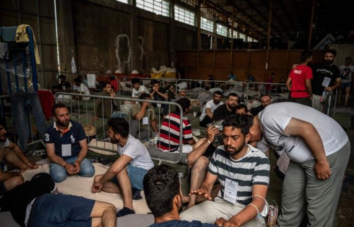 Greece submits bill to toughen migrant trafficking penalties, including life sentences