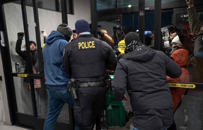 Protesters march in Minneapolis after second US citizen killed by federal immigration agents