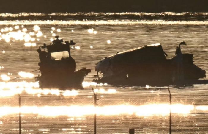 US safety board: Fatal Washington crash due to FAA failures, including letting helicopters fly too close to planes