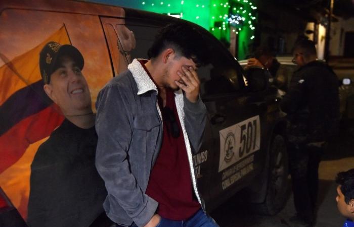 Colombian lawmaker among 15 killed as twin-propeller plane crashes near Venezuelan border