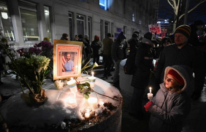 US places two immigration agents on leave after fatal Minneapolis shooting as Trump attacks mayor