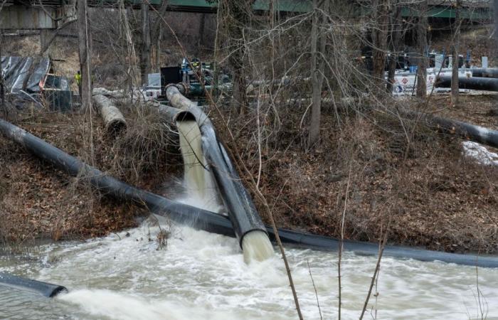 ‘The president is lying to the public’: Sewage leak becomes stinker of a Washington political fight