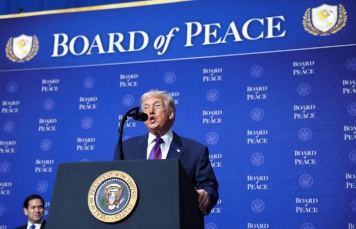 Trump gives Iran 10-day ultimatum as US boosts military presence