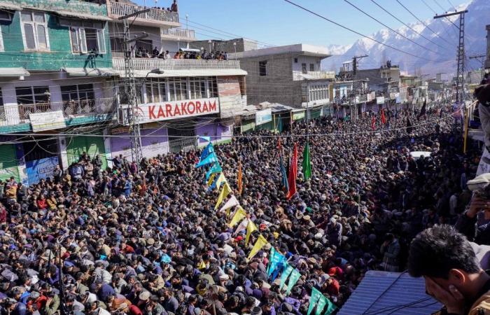 Nine killed in Pakistan as protesters storm US consulate over Iran strikes