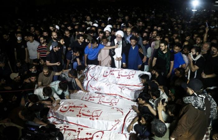 Pro-Iran protesters storm US consulate as clashes kill 25 in Pakistan