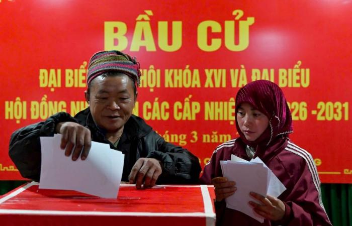 Vietnam votes as ruling Communist Party fields 93pc of parliamentary candidates, independents shrink
