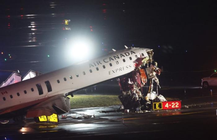 Plane hits fire truck at New York’s LaGuardia airport