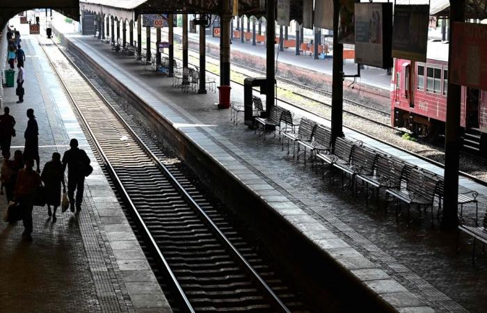 Sri Lanka orders nationwide blackout measures to avert power collapse