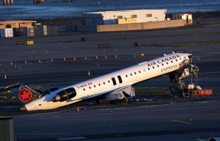 Safety system failed in LaGuardia crash that killed two pilots, says NTSB