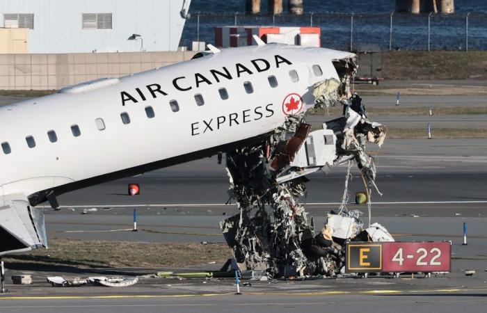 US officials downplay controller ‘odour distraction’ in deadly LaGuardia runway crash