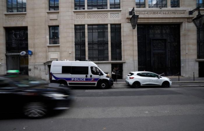 French police make two new arrests after device found outside Bank of America HQ in Paris