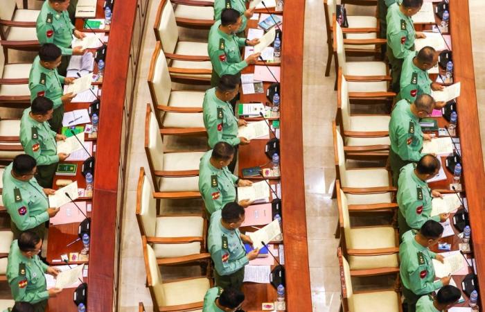 Myanmar lawmakers to elect president in bicameral vote tomorrow amid international scrutiny