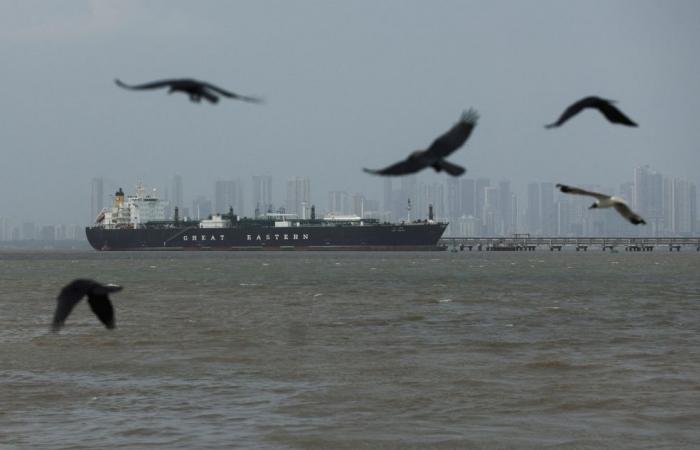 Iran shuts Hormuz Strait again after brief reopening over US blockade with ships mid-transit