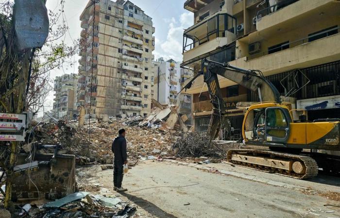 Israel army probes image of soldier hitting Jesus statue with hammer in Lebanon