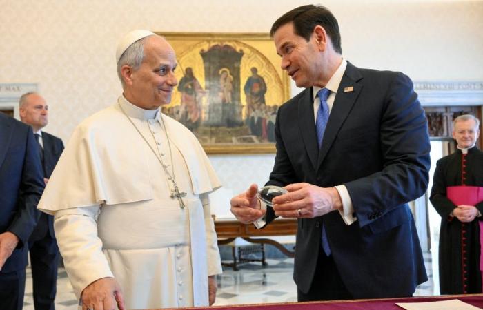 Pope Leo calls for peace, urges leaders to ease global tensions after Rubio meeting