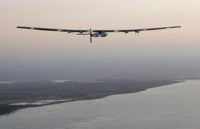 Record-setting solar aircraft Solar Impulse 2 crashes into Gulf of Mexico after eight-day mission