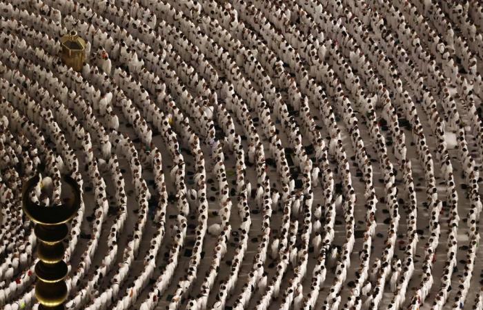 Climate change is shrinking the safe window for Haj, study warns