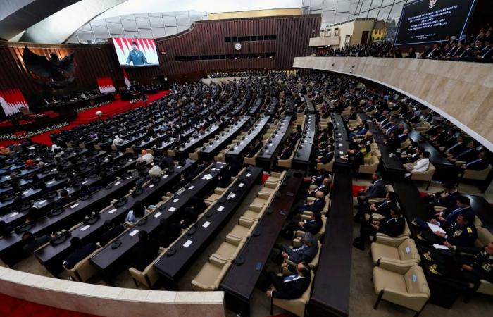 Indonesia passes bill letting parliament review central bank, sparking independence concerns