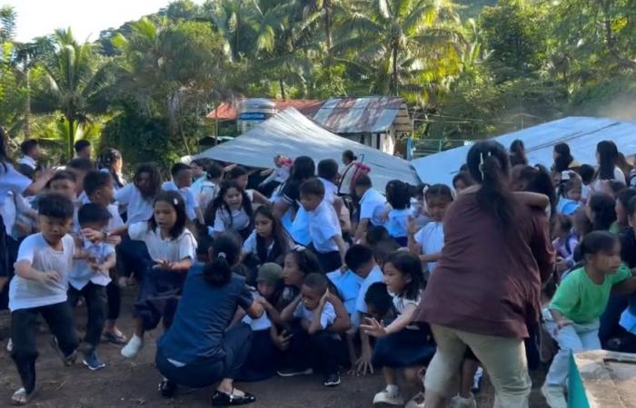 Death toll rises to 61 in Mindanao quake, dozens remain missing