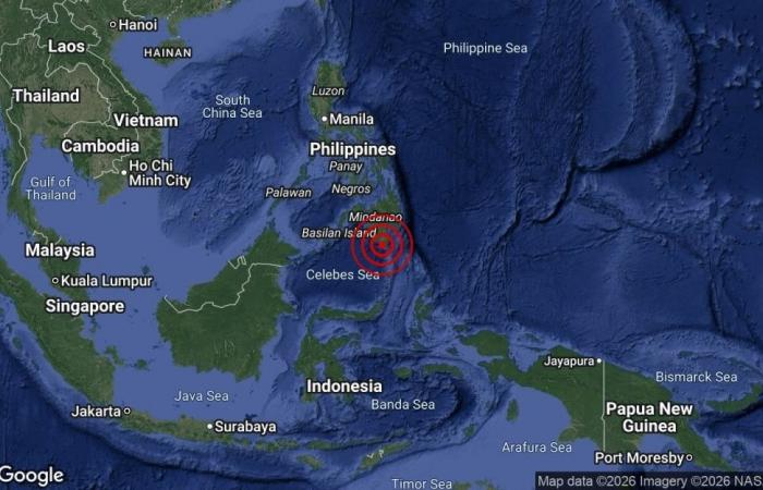 Death toll rises to 61 in Mindanao quake, dozens remain missing