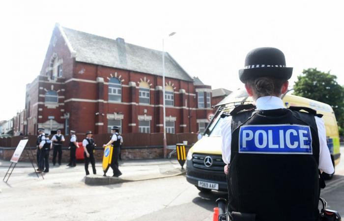 Watchdog probes two police after dying UK student handcuffed