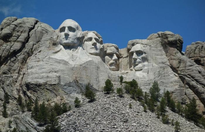 US 250th anniversary weekend begins as Trump plans Rushmore appearance, Mall rally and fireworks