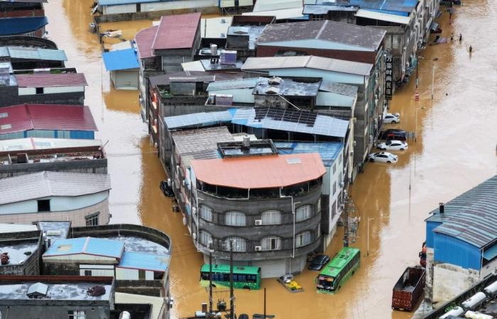 Xi calls for ‘all out’ rescue as storms, tornadoes and landslide kill 15, injure hundreds and displace thousands in China