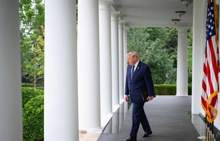 Trump touts latest White House renovation: A new helipad