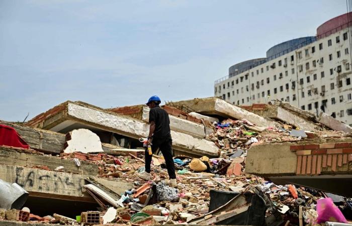 Amid rubble and despair, one man’s desperate hunt for his family