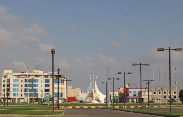 Houthis claim drone strike on Saudi oil refinery in latest Red Sea flare-up