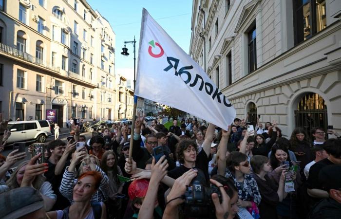Russia bars only anti-war party from elections