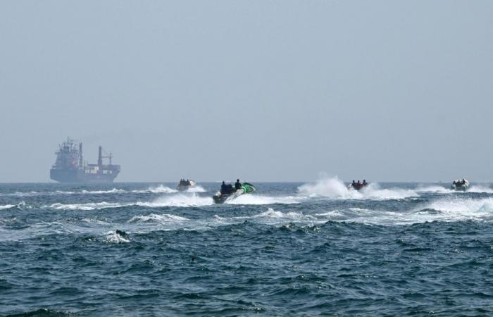 Iran blames US military operations for Gulf pollution, demands trillions in damages