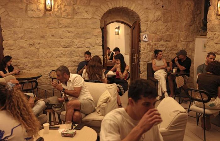 Sabbath cafe clash lays bare Israel faultlines