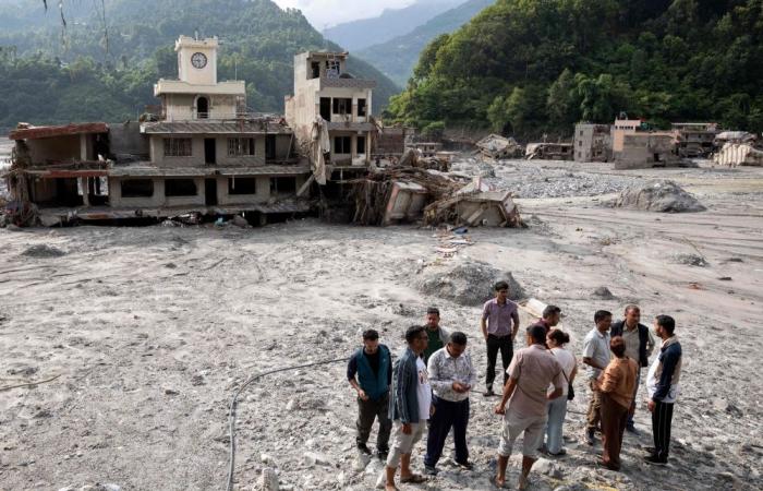 Rescuers dig into tunnel as missing toll from Nepal, China flood tops 3,000
