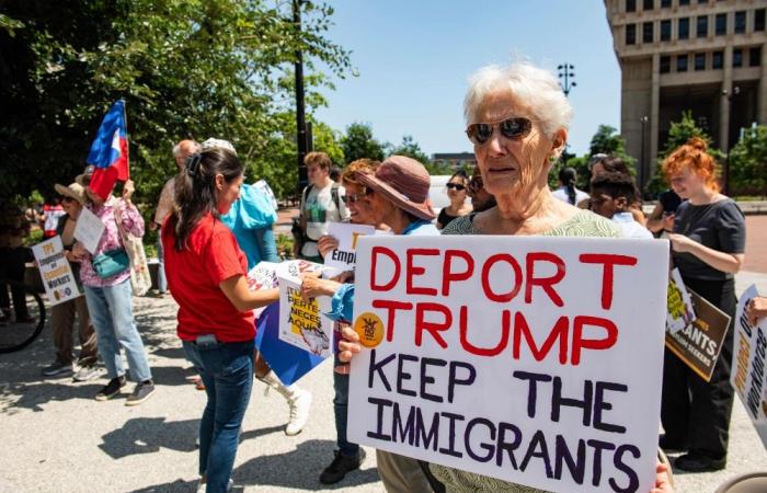 US migrant children face immigration court without lawyers as legal aid funding dries up