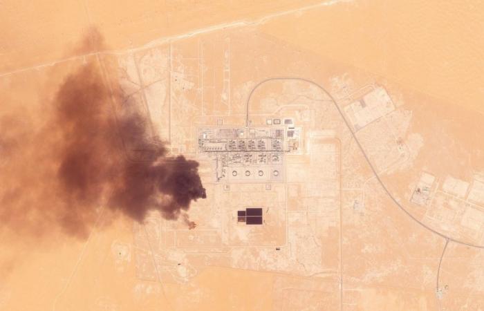 Yemen launches offensive to retake Houthi-held territory as war escalates