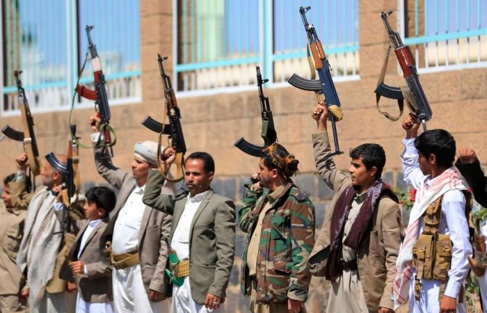 Saudia pilot among three dead after Houthi attacks on Riyadh airport