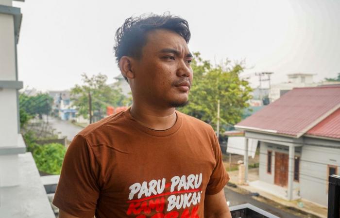 ‘We want to breathe fresh air’: Indonesians on fire-ravaged island sue Prabowo, officials over haze