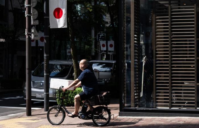 Japan apologises after erroneous 9.9-magnitude earthquake alert disrupts transport