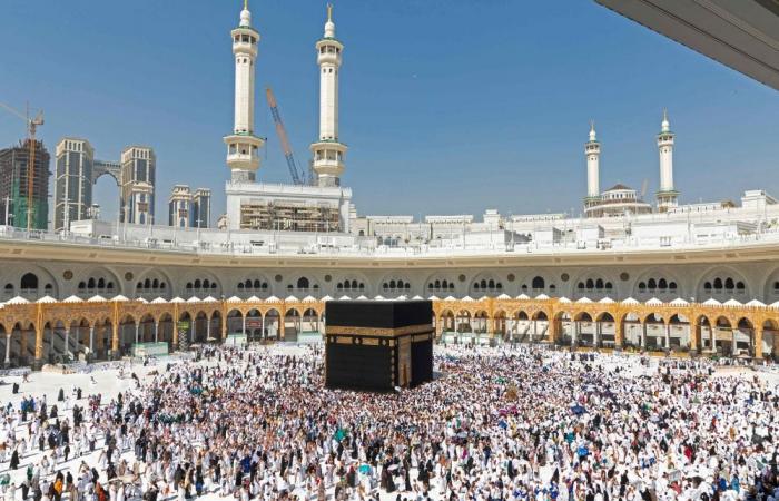 Explosions rock Riyadh as Saudi airport reopens despite Houthi threats