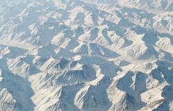 Strong 7.3-magnitude quake hits off Alaska, tsunami alert withdrawn after minor sea rise