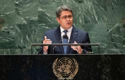 Trump pardons convicted Honduran ex-president, signals cutting of aid if preferred candidate loses in election