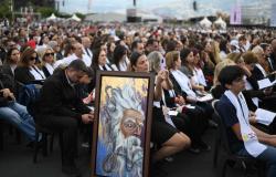 Pope Leo XIV brings message of hope and peace to 150,000 in Beirut