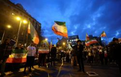 Trump urges Iranians to keep protesting, saying ‘help is on its way’